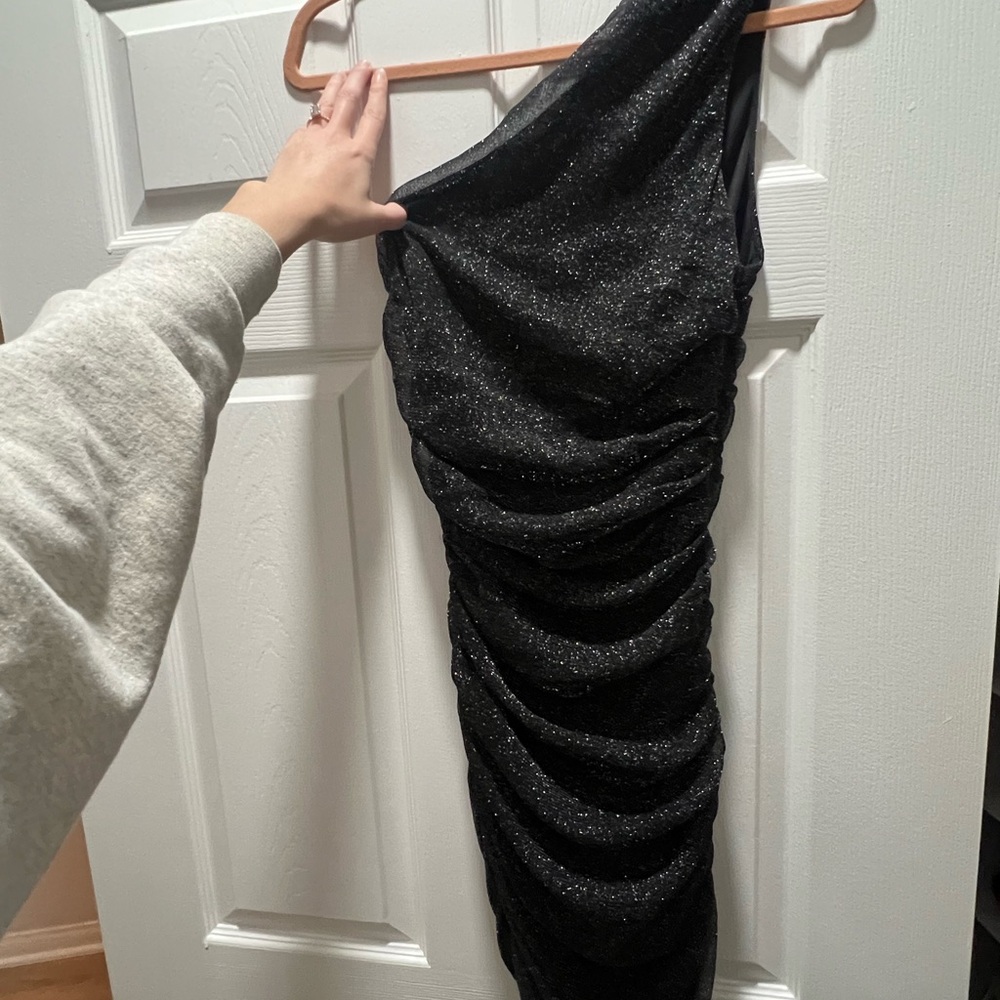 Elegant Black One-Shoulder Dress